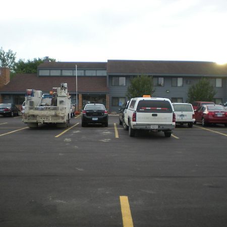 American Motel Waseca Bagian luar foto