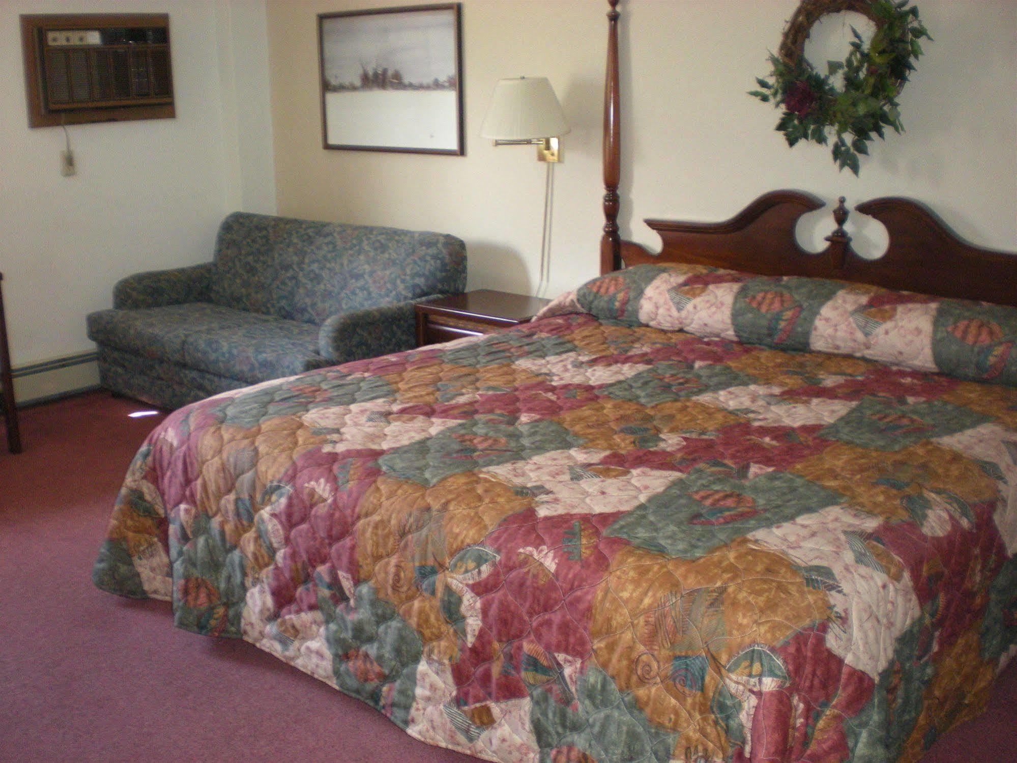 American Motel Waseca Bagian luar foto